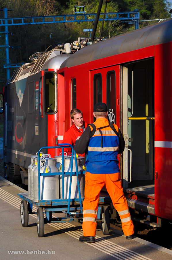 Loading milk canisters at Reichenau-Tamins station photo