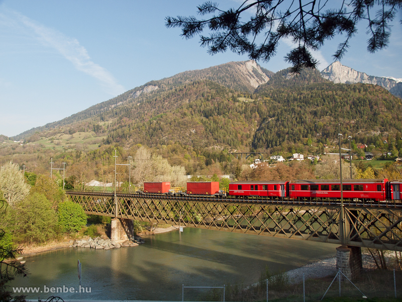 A RegioExpress két teheraut fotó
