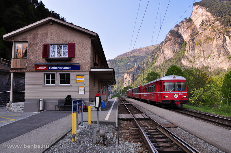 The Be 4/4 513 with driving trailer 1713 at Rothenbrunnen photo