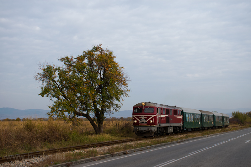 The BDŽ 75 006-7 seen between Septemvri and Pamporovo photo