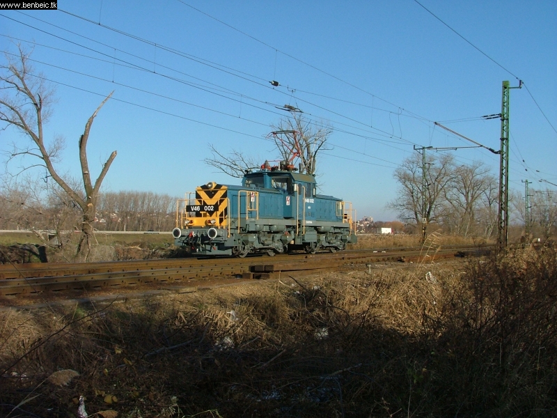 The V46 002 at Nagyttny-Disd station photo