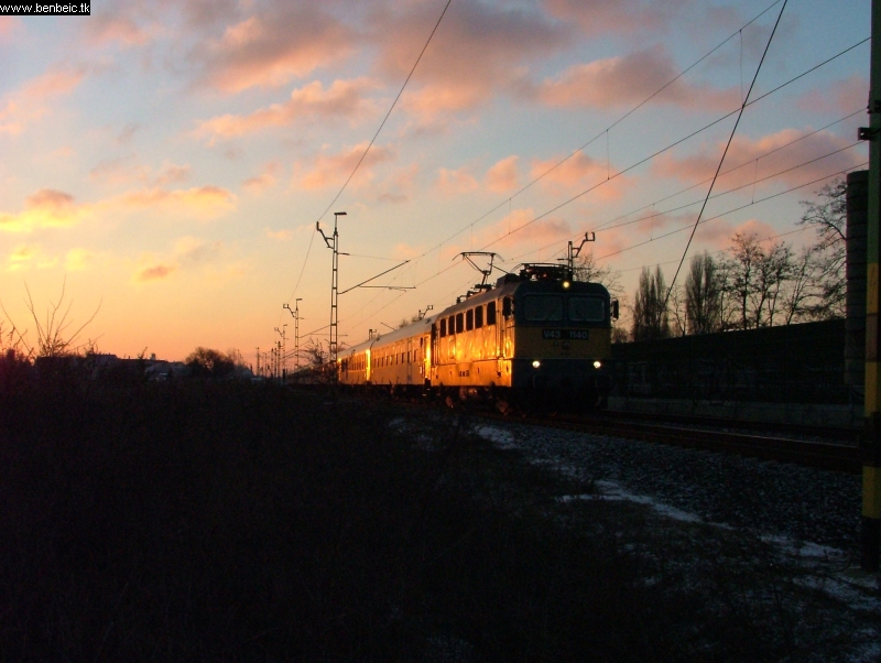 V43 1140 Vecsést elhagyva fotó