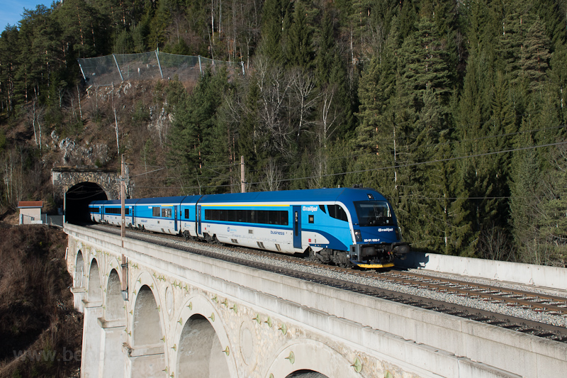 A ČD 80-91 006-7 Wolfsbergkogel s Breitenstein kztt a Krausel Klause-viadukton fot