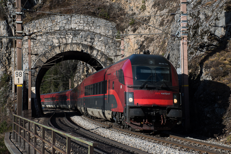 The BB 80-90 758 railjet driving trailer seen between Wolfsbergkogel and Breitenstein photo