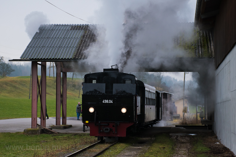 The Steyrtalbahn 498.04 seen at Sommerhubermhle loading area photo