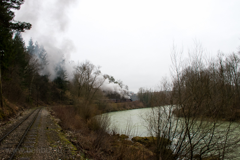 A Steyrtalbahn 498.04 Pergern s Neuzeug kztt fot