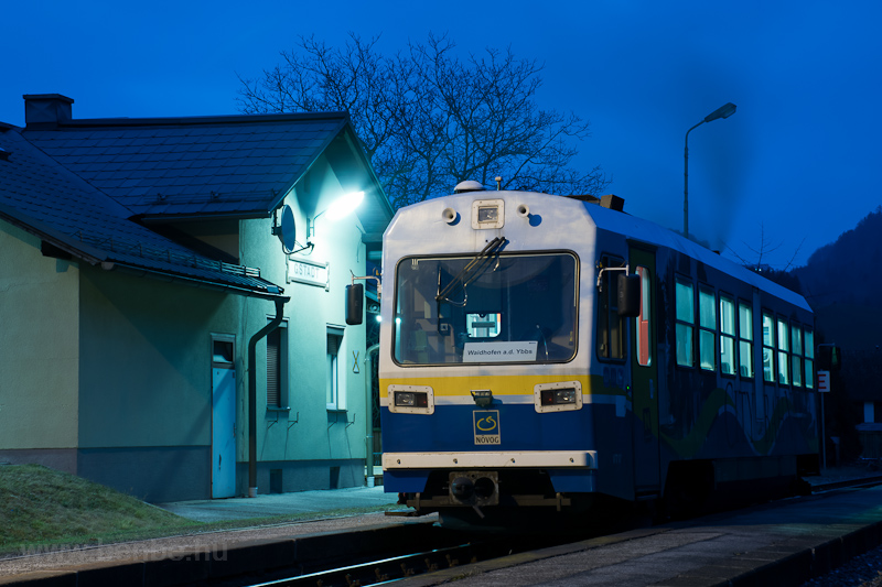 The CityBahn Waidhofen VT 17 seen at Gstadt bahnhof photo