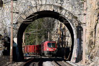 The ÖBB 1016 007 seen between Wolfsbergkogel and Breitenstein near the Kleines Krausel Tunnel