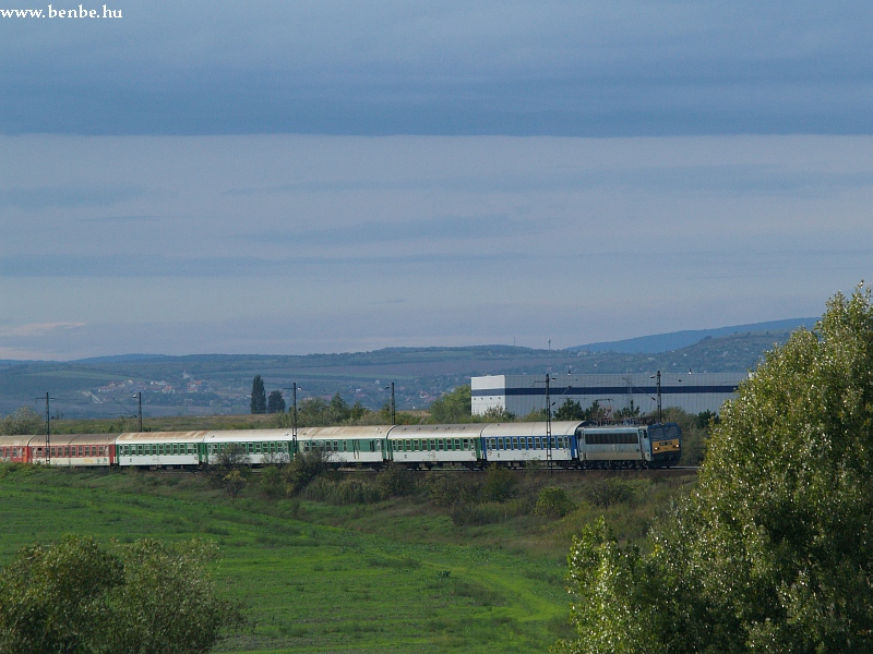 V63 047 Biatorbágy előtt a  fotó