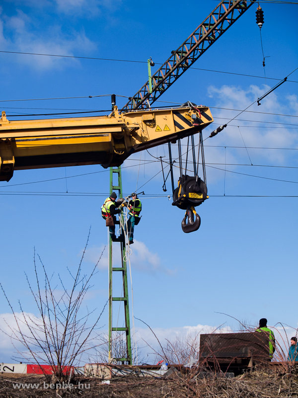 Removing the catenary photo