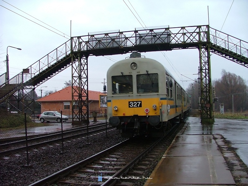 BDt 327 Rákosligetnél fotó