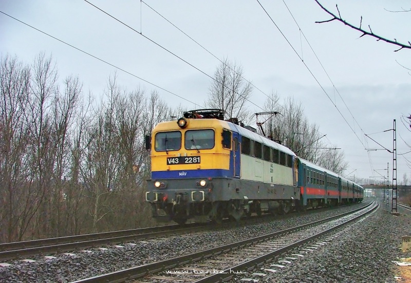 V43 2281 Rákosnál fotó