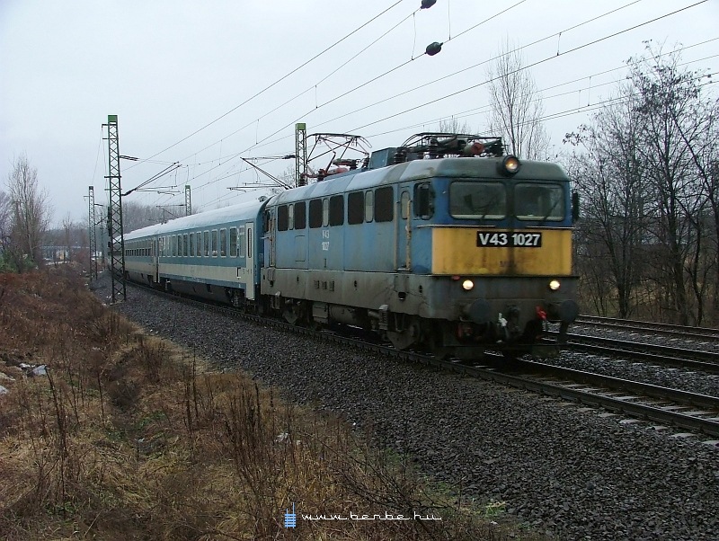 V43 1027 Rákosnál fotó