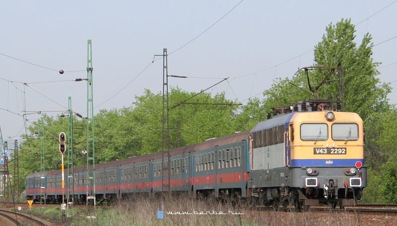 V43 2292 Rákosnál fotó