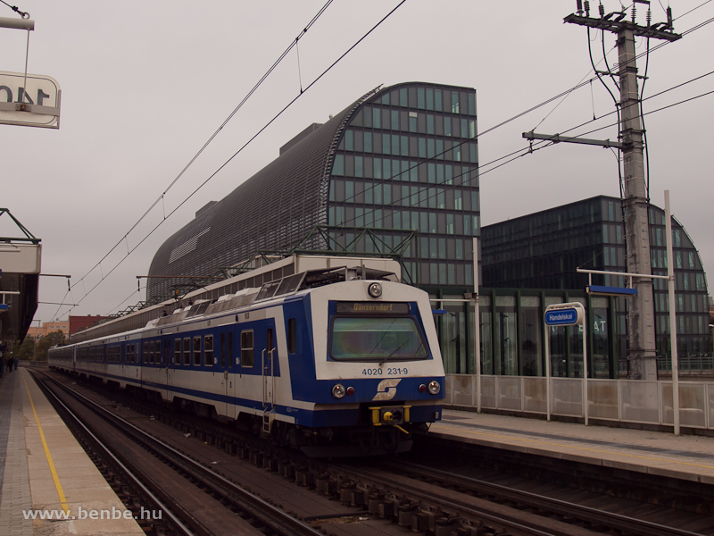 Az ÖBB 4020 231-9 Ganserndorfba tartó személyvonattal Handelskai megállóhelyen fotó