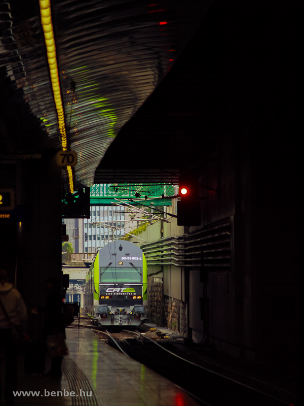 The BB/CAT (City Airport Train) 80-33 902-2 is passing through Rennweg station photo