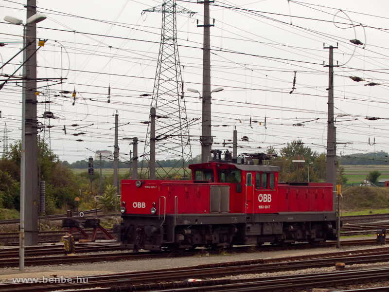 Az BB 1063 031-7 tolatmozdonya Wien Zentralverschiebebahnhof Kledering rendezőplyaudvaron fot