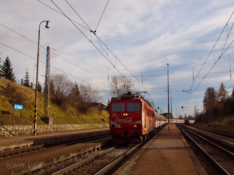 A Coca-Cola 362 015-0 a Liptov gyorsvonattal Csorba llomson (Štrba, Szlovkia) fot