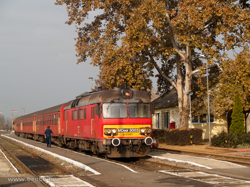 The MDmot 3003 at the finally sunlit Vsrosnamny photo