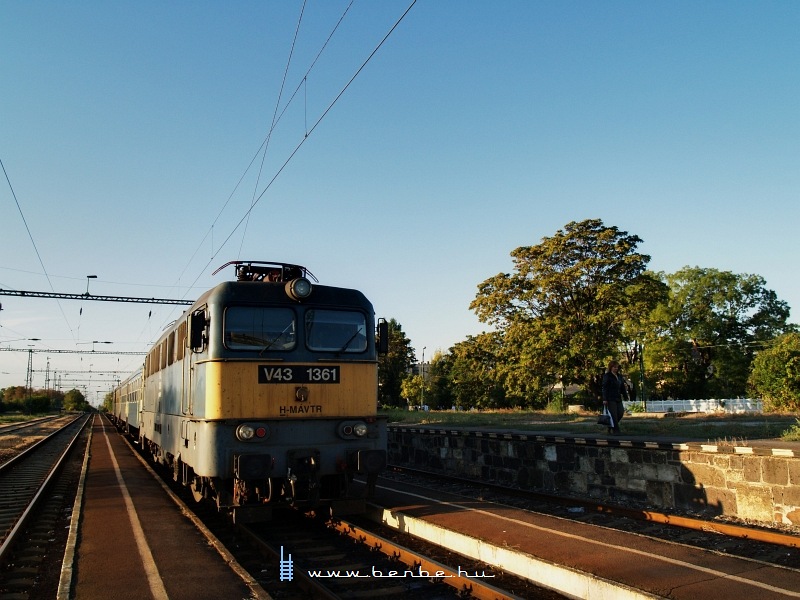 V43 1361 Gyöngyösön fotó