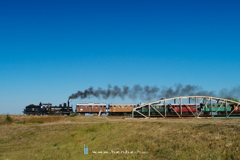 The 220,194 at the Tarna-bridge at Jszdzsa photo