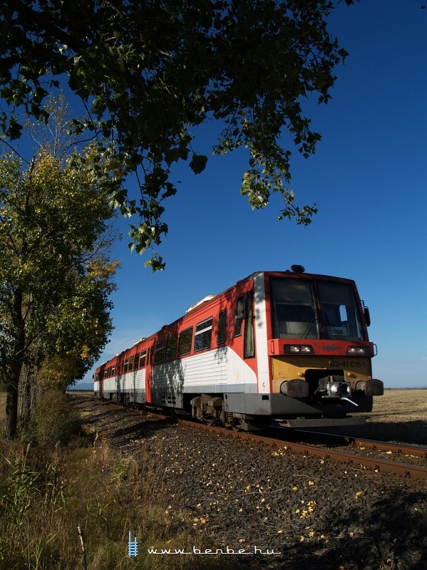 The 6341 016-1 between Jszrokszlls and Jszdzsa photo