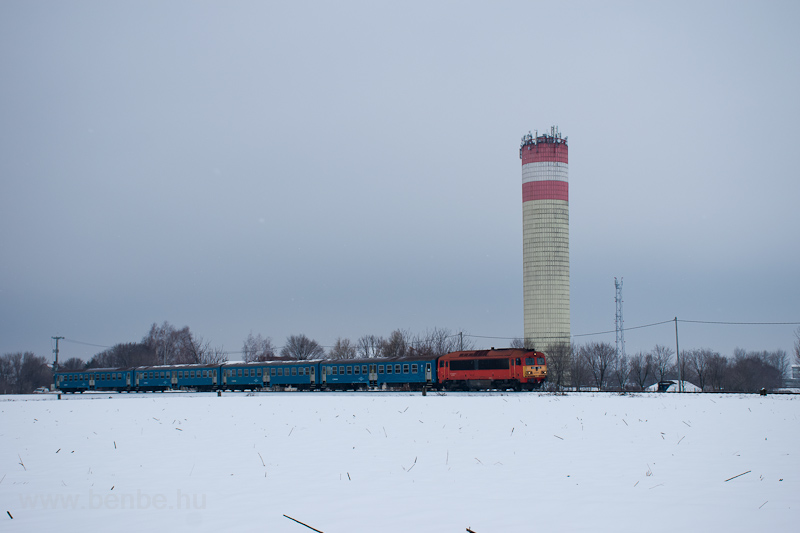 The MV-START 418 110 seen between csa and Felsőpakony photo