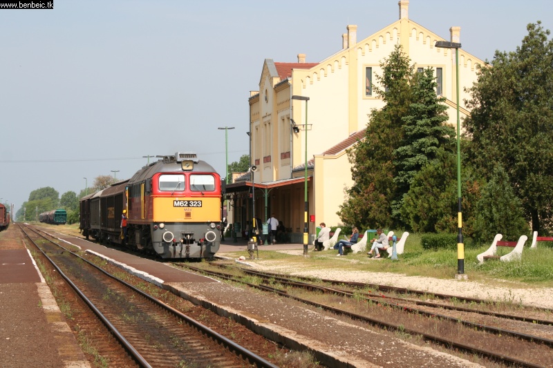 M62 323 szalaszt Berettyóújfalun fotó