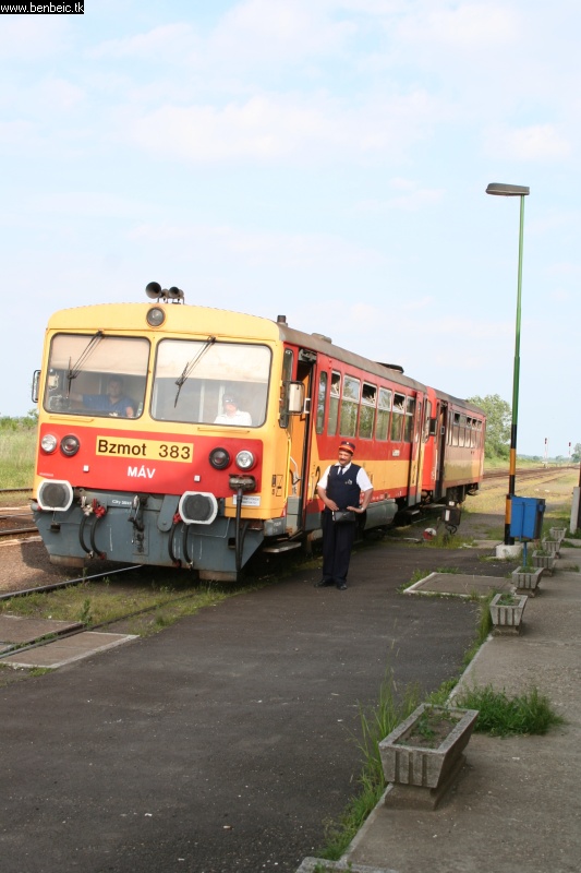 Bzmot 383 Sáp állomáson fotó