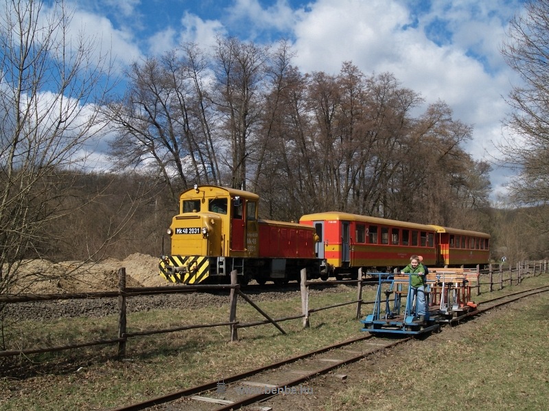 The Mk48 2031 at Kirlyrt terminus photo