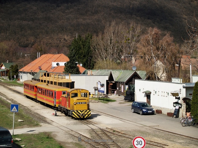 Mk48 2031 az átépülő Kismaros állomáson az  fotó