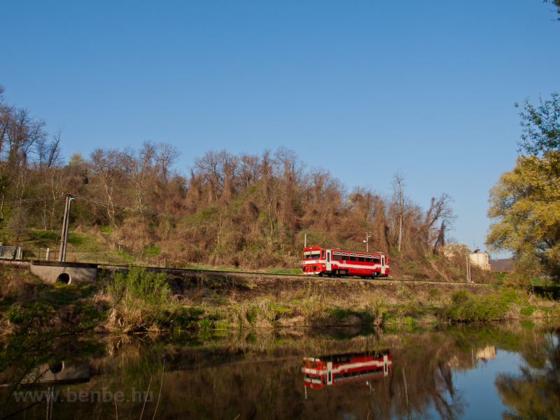 The ŽSSK 812 028-3 seen between Vyškovce nad Ipom and Šahy photo