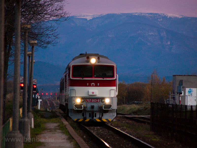 The ŽSSK 757 003-9 seen between Diviaky and Turčianske Teplice photo