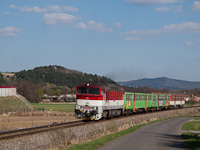 The ŽSSK 754 032-1 seen between Detva and Dombszg