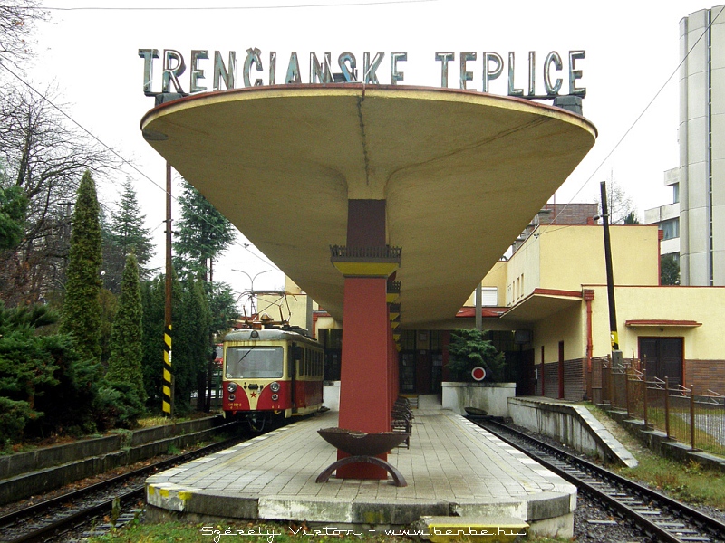 411 901-2 Trencsnteplicz (Trencianske Teplice) llomson fot