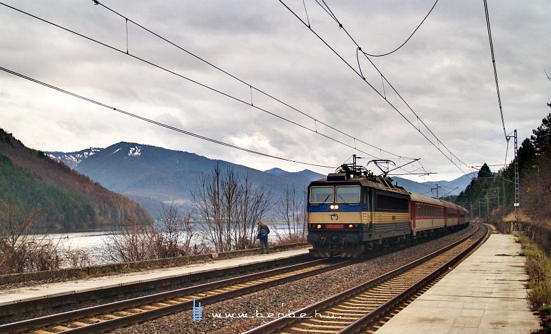 362 009-3 Ratkó-Suttó megál fotó