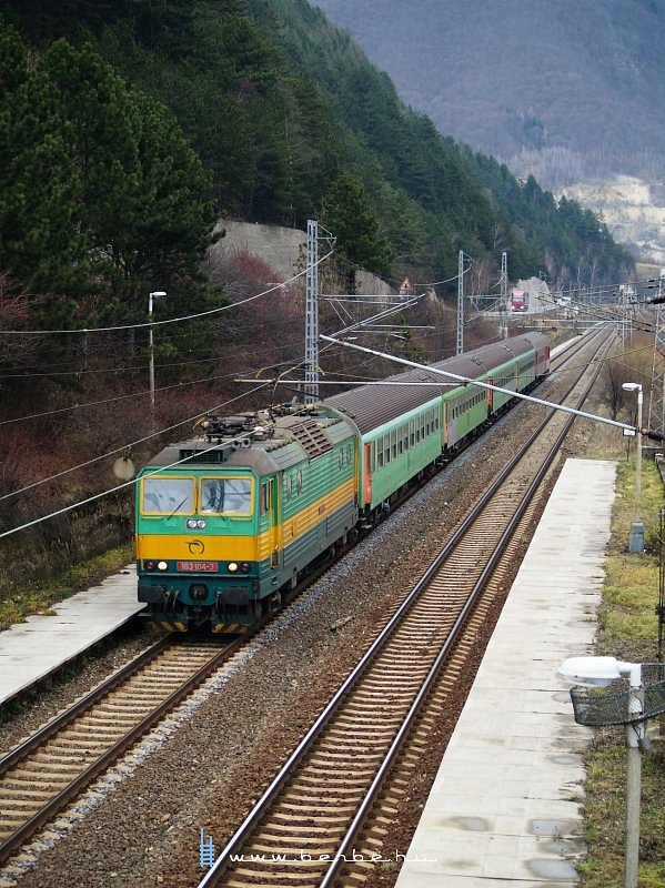 163 104-3 Ratkó-Suttó megál fotó