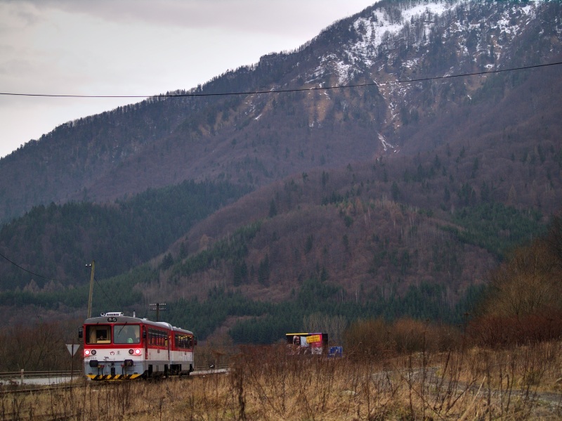 913 015-4 Kralován bejárati fotó