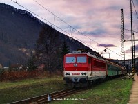 The 163 119-1 at Vgkirlyhza (Kral ovany) station