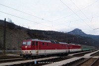 163 052-4 Vágkirályháza (Kral ovany) állomáson
