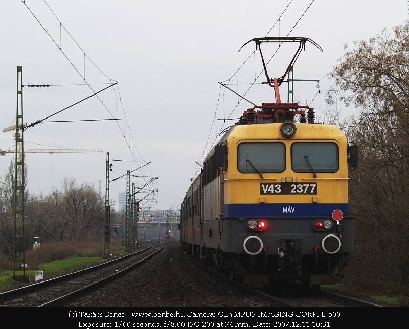 A vonat végén V43 2377 fotó
