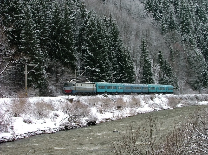 A CFR 40-0295-2 pályaszámú  fotó