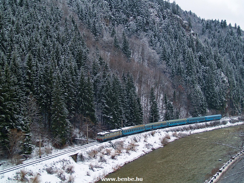 The CFR 40-0295-2 between Palotailva (Lunca Bradului, Romania) and Gődenygra (Stanceni Neagra, Romania) in the Maros-gorge photo