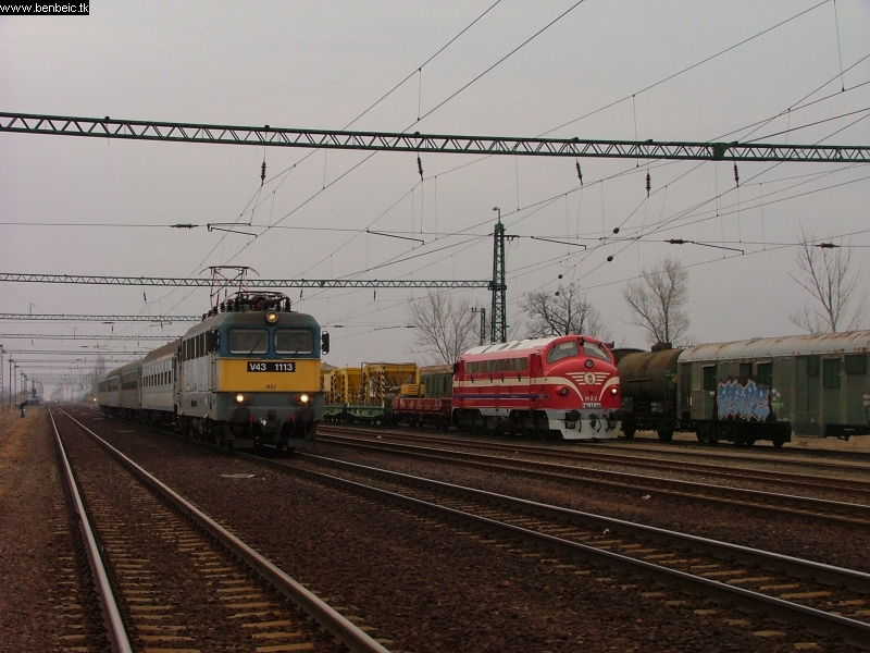 2761 017 és V43 1113 Tiszat fotó