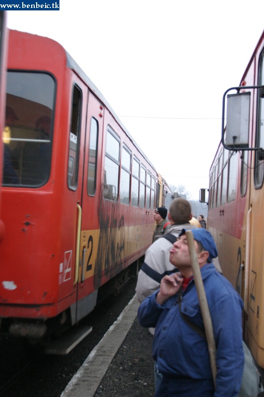 kép Utasok Diósjenőn fotó