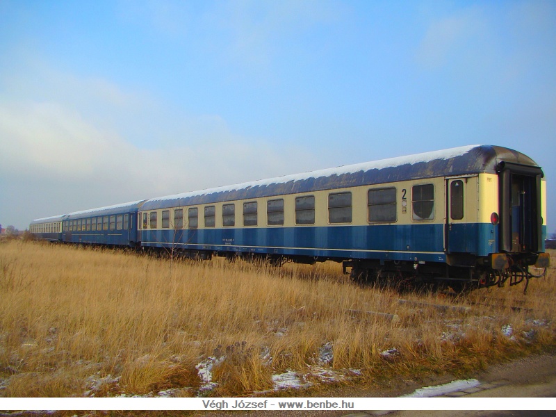 Stored passenger coaches near Spratzen photo