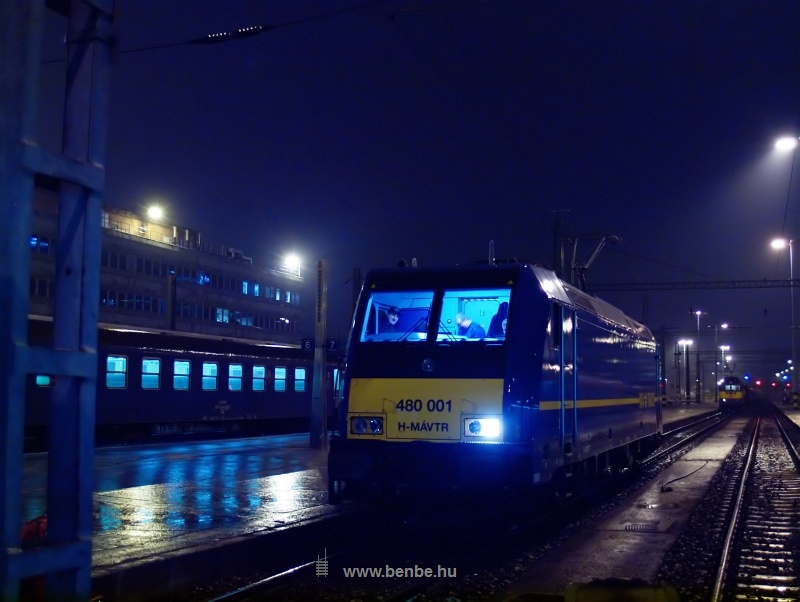 A MV-Trakci 480 001-0 plyaszm Bombardier TRAXX mozdonya a Citadella gyorsvonattal Budapest-Dli plyaudvaron fot