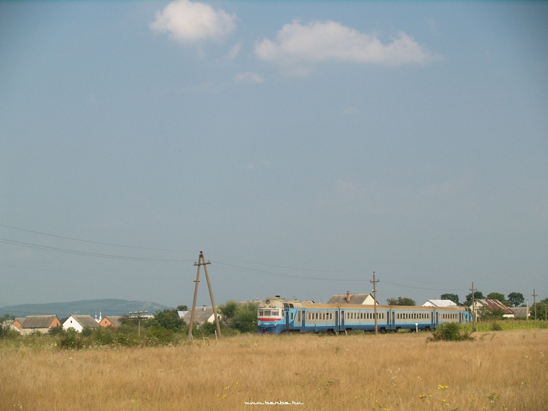 D1 563-1 halad Aknaszlatina fel Szeklence (Сокирниця) mellett fot