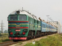 The 2M62 1202 leaving the bridge of the river Talabor at Bustyahza (Буштино)