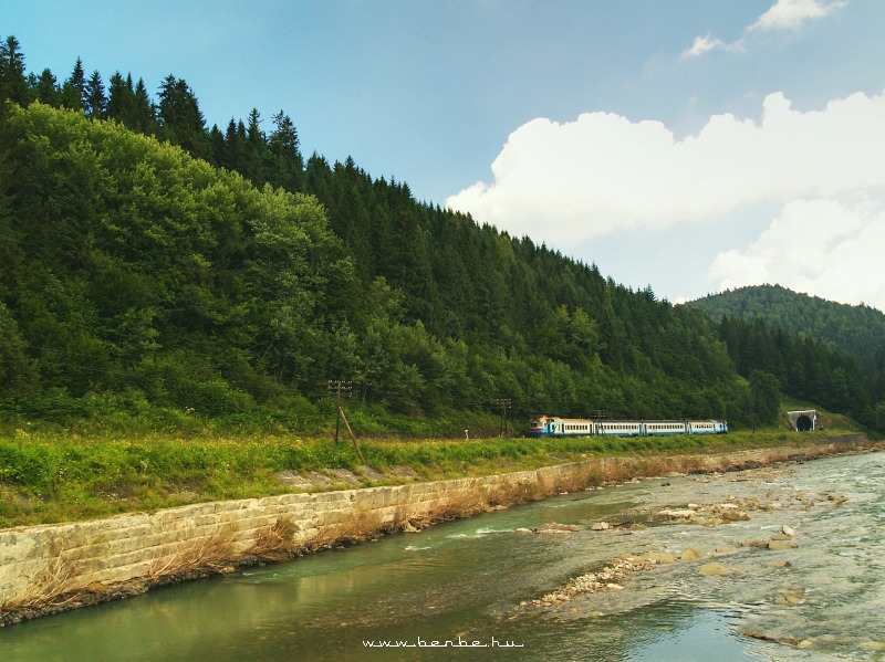 The D1 626-3 between Mikulichin and Yaremche (Яремче) photo